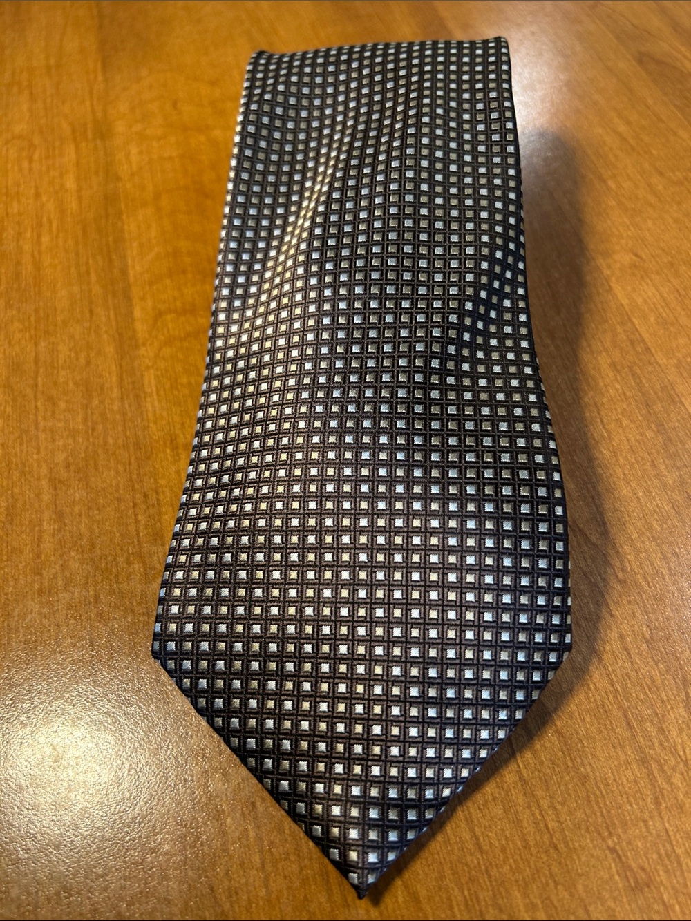 Van Heusen Classic Men's Brown & Silver Patterned Tie 100% polyester
